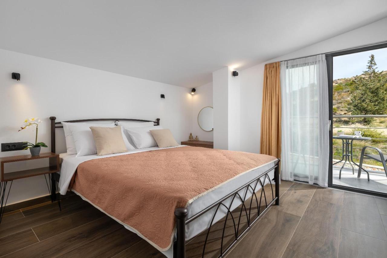 Aiora Luxury Villas Afantou Extérieur photo