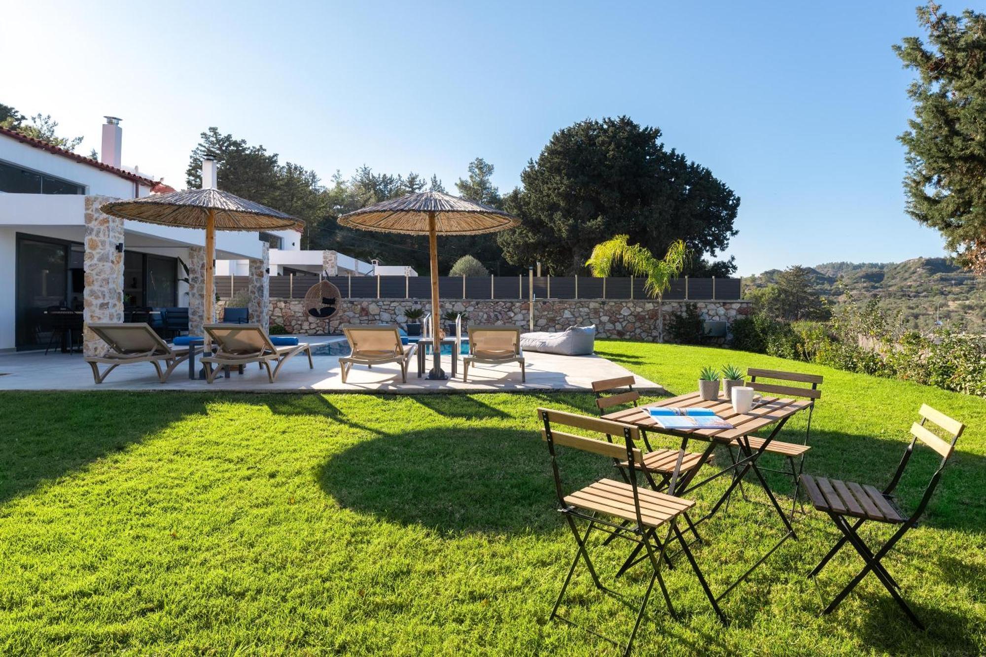 Aiora Luxury Villas Afantou Extérieur photo